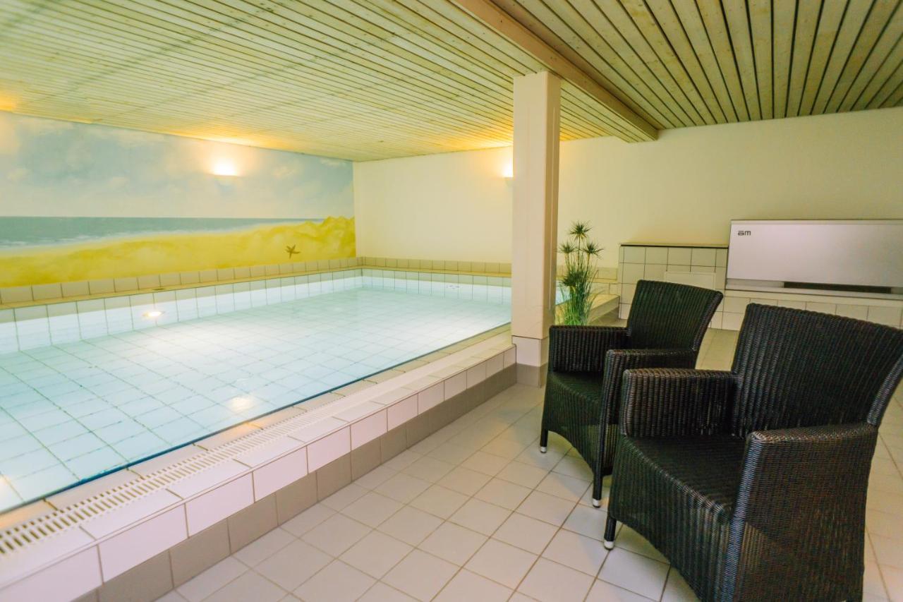 Gemuetliche Wohnung Unter Reet Mit Pool Und Sauna In קייטום מראה חיצוני תמונה